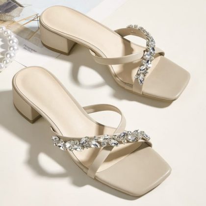 Criss Cross Sandle With Stone