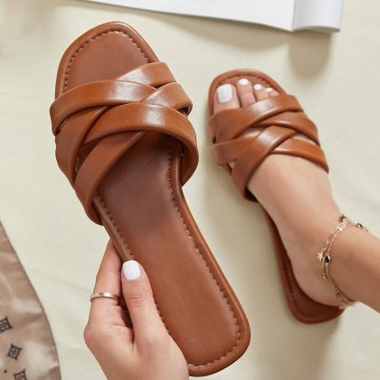 women’s flat slide sandals